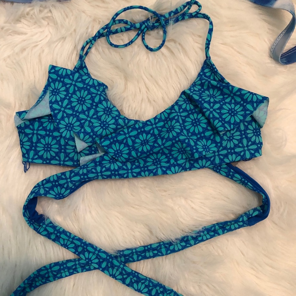 Bathing suit